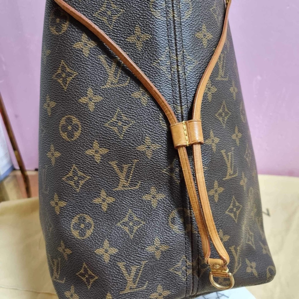 SOLD ‼️Authentic Neverfull GM - Picture 13 of 16